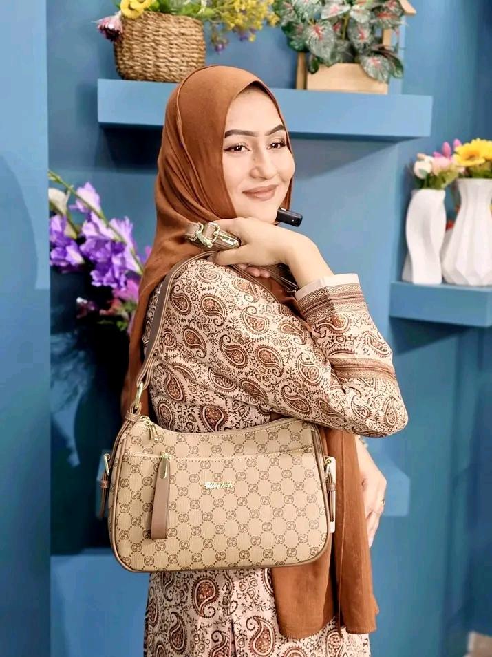WANU Luxurious Shoulder Bag (8108)