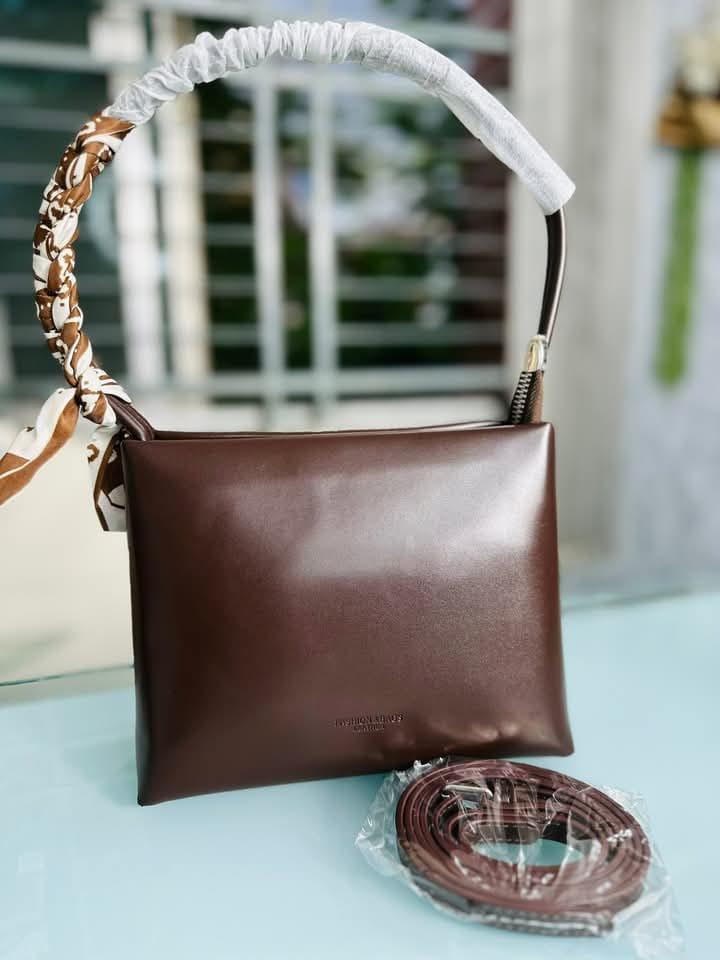 FASHION & BAGS LEATHER  PREMIUM QUALITY BAG